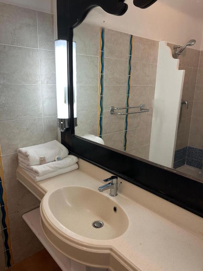Studio Avec Vue Mer Exceptionnelle, Plage Et Piscine, Village Vacances Sainte-Anne Екстериор снимка